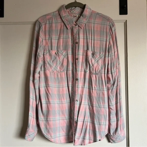 Faherty Women’s Malibu Shirt - Picture 6 of 6